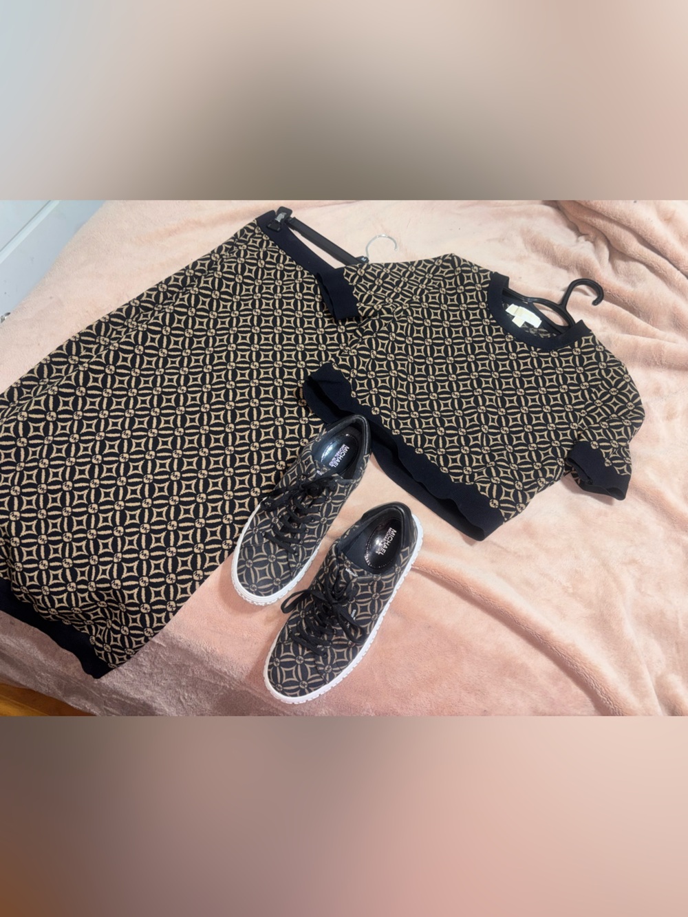 Michael Kors Black & Tan Geometric Knit Top and Skirt Set with size 8 shoes